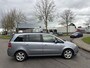 Opel Zafira 1.6-16V Enjoy 7-Persoons 105 PK. Mooie en als nieuw rijdende auto met slecht 137.000 KM !!! Distributieriem en waterpomp vervangen bij 95.000 KM !!