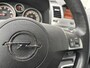 Opel Zafira 1.6-16V Enjoy 7-Persoons 105 PK. Mooie en als nieuw rijdende auto met slecht 137.000 KM !!! Distributieriem en waterpomp vervangen bij 95.000 KM !!