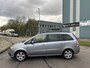 Opel Zafira 1.6-16V Enjoy 7-Persoons 105 PK. Mooie en als nieuw rijdende auto met slecht 137.000 KM !!! Distributieriem en waterpomp vervangen bij 95.000 KM !!