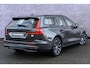 Volvo V60 2.0 T6 Plug-in hybrid AWD Plus Dark | Stuurverwarming | Adaptive Cruise Control | Stoelverwarming Voor + Achter | Keyless Entry | Parkeercamera | Carplay | Volvo On Call |