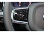 Volvo V60 T6 Recharge AWD Plus Dark - LONG RANGE - IntelliSafe Assist & Surround - 360º Camera - Harman/Kardon audio - Adaptieve LED koplampen - Verwarmde voorstoelen, stuur & achterbank - Parkeersensoren voor & achter - Elektr. bedienb. voorstoelen met geheugen - Extra getint glas - Elektr. inklapbare trekhaak - 18' LMV