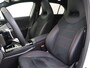 Mercedes-Benz A-klasse 180 Star Edition AMG Line Panoramadak / Nightpakket / Keyless / 19'' Velgen / Parkeercamera / Carplay /