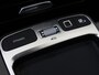 Mercedes-Benz A-klasse 180 Star Edition AMG Line Panoramadak / Nightpakket / Keyless / 19'' Velgen / Parkeercamera / Carplay /