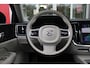 Volvo V60 Cross Country 2.0 B5 250PK CROSSCOUNTRY AWD Ultimate AWD (VIERWIELAANDRIJVING) | PANORAMISCH SCHUIF/KANTELDAK | PARKEERVERWARMING MET TIMER (STANDKACHEL) | MORITZ LEDEREN BEKLEDING MET COMFORTSTOELEN EN DUAL TONE LEDEREN STUURWIEL | ELEKTRISCH VERSTELBARE VOORSTOELEN MET GEHEUGEN OP BEIDE STOELEN | STOEL, STUUR EN ACHTERBANKVERWARMING | PREMIUM AUDIO BY HARMAN KARDON | ADAPTIEVE FULL LED KOPLAMPEN | LED MISTLAMPEN |VERLICHTINGS PACK 2 | INTELSAFE SURROUND | PARK ASSIST "VISIUAL PARK ASSIST" INCL. 360° VIEW | ROESTVRIJSTALEN SIDE SCUFF PLATES MET ''CROSS COUNTRY" INSCIPTIE | EXTRA GETINT GLAS OP ACHTER |