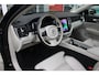 Volvo V60 Cross Country 2.0 B5 250PK CROSSCOUNTRY AWD Ultimate AWD (VIERWIELAANDRIJVING) | PANORAMISCH SCHUIF/KANTELDAK | PARKEERVERWARMING MET TIMER (STANDKACHEL) | MORITZ LEDEREN BEKLEDING MET COMFORTSTOELEN EN DUAL TONE LEDEREN STUURWIEL | ELEKTRISCH VERSTELBARE VOORSTOELEN MET GEHEUGEN OP BEIDE STOELEN | STOEL, STUUR EN ACHTERBANKVERWARMING | PREMIUM AUDIO BY HARMAN KARDON | ADAPTIEVE FULL LED KOPLAMPEN | LED MISTLAMPEN |VERLICHTINGS PACK 2 | INTELSAFE SURROUND | PARK ASSIST "VISIUAL PARK ASSIST" INCL. 360° VIEW | ROESTVRIJSTALEN SIDE SCUFF PLATES MET ''CROSS COUNTRY" INSCIPTIE | EXTRA GETINT GLAS OP ACHTER |