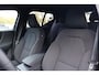 Volvo EX40 Single Motor Extended Range Core Business 82 kWh | Adaptieve cruise control | Harman Kardon Audio | Parkeersensoren voor + achter | Parkeercamera | 19" velgen | Stoelverwarming voorzijde | Stuurwielverwarming | Warmtepomp |