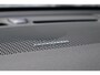 Volvo EX40 Single Motor Extended Range Core Business 82 kWh | Adaptieve cruise control | Harman Kardon Audio | Parkeersensoren voor + achter | Parkeercamera | 19" velgen | Stoelverwarming voorzijde | Stuurwielverwarming | Warmtepomp |