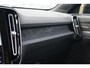 Volvo EX40 Single Motor Extended Range Core Business 82 kWh | Adaptieve cruise control | Harman Kardon Audio | Parkeersensoren voor + achter | Parkeercamera | 19" velgen | Stoelverwarming voorzijde | Stuurwielverwarming | Warmtepomp |