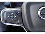 Volvo EX40 Single Motor Extended Range Core Business 82 kWh | Adaptieve cruise control | Harman Kardon Audio | Parkeersensoren voor + achter | Parkeercamera | 19" velgen | Stoelverwarming voorzijde | Stuurwielverwarming | Warmtepomp |