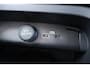 Volvo EX40 Single Motor Extended Range Core Business 82 kWh | Adaptieve cruise control | Harman Kardon Audio | Parkeersensoren voor + achter | Parkeercamera | 19" velgen | Stoelverwarming voorzijde | Stuurwielverwarming | Warmtepomp |