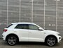 Volkswagen T-Roc 1.5 TSI 150pk R-line / Digitaal dashboard / Navigatie / 2x R-line / Afneembare trekhaak / Parkeersensoren V+A /