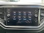 Volkswagen T-Roc 1.5 TSI R-line / Digitaal dashboard / Navigatie / 2x R-line / Afneembare trekhaak / Parkeersensoren V+A / **