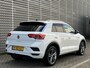 Volkswagen T-Roc 1.5 TSI 150pk R-line / Digitaal dashboard / Navigatie / 2x R-line / Afneembare trekhaak / Parkeersensoren V+A /