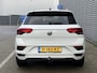 Volkswagen T-Roc 1.5 TSI R-line / Digitaal dashboard / Navigatie / 2x R-line / Afneembare trekhaak / Parkeersensoren V+A / **