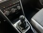 Volkswagen T-Roc 1.5 TSI 150pk R-line / Digitaal dashboard / Navigatie / 2x R-line / Afneembare trekhaak / Parkeersensoren V+A /