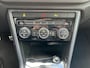 Volkswagen T-Roc 1.5 TSI R-line / Digitaal dashboard / Navigatie / 2x R-line / Afneembare trekhaak / Parkeersensoren V+A / **