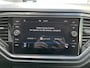 Volkswagen T-Roc 1.5 TSI R-line / Digitaal dashboard / Navigatie / 2x R-line / Afneembare trekhaak / Parkeersensoren V+A / **
