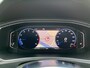 Volkswagen T-Roc 1.5 TSI 150pk R-line / Digitaal dashboard / Navigatie / 2x R-line / Afneembare trekhaak / Parkeersensoren V+A /