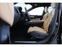 Volvo XC60 T8 455PK AWD Plus Dark 10km gereden! | Stoelventilatie | 360° | 21" | Luchtvering | Trekhaak | gelam. zijruiten