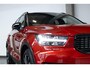Volvo XC40 1.5 T4 Recharge R-Design | Panoramadak | Stoelverwarming | Parkeercamera | Parkeersensoren voor + achter | 21" Lichtmetalen velgen | High Performance Audio | Volvo on Call |