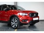 Volvo XC40 1.5 T4 Recharge R-Design | Panoramadak | Stoelverwarming | Parkeercamera | Parkeersensoren voor + achter | 21" Lichtmetalen velgen | High Performance Audio | Volvo on Call |