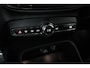 Volvo XC40 1.5 T4 Recharge R-Design | Panoramadak | Stoelverwarming | Parkeercamera | Parkeersensoren voor + achter | 21" Lichtmetalen velgen | High Performance Audio | Volvo on Call |