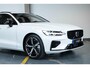 Volvo V60 T6 Plug-in hybrid AWD Plus Dark | Head-Up Display | Panoramadak met Schuif-/Kantelfunctie | Harman Kardon Premium Audio | Nappa Lederen Contourstoelen | 360º Camera | Keyless
