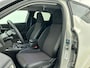 DS 3 1.2 Hybrid Performance Line 136pk Automaat | Velours/Alcantara Bekleding | Navigatie | Climate Control | Cruise Control | Camera en Parkeersensoren Voor + Achter | LED | 17" Lichtmetalen Velgen | Head-Up Display | Dodehoek Detectie | Apple Carplay/Android Auto |