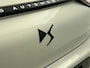 DS 3 1.2 Hybrid Performance Line 136pk Automaat | Velours/Alcantara Bekleding | Navigatie | Climate Control | Cruise Control | Camera en Parkeersensoren Voor + Achter | LED | 17" Lichtmetalen Velgen | Head-Up Display | Dodehoek Detectie | Apple Carplay/Android Auto |