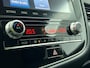 Mitsubishi Outlander 2.4 PHEV 165kW Pure Auto. Trekhaak Navigatie Apple Carplay/Android Auto Camera Parkeersensoren Cruise Control Stoelverwarming Climate Control Lichtmetalen velgen Getinte ramen