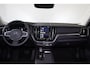 Volvo XC60 T6 Recharge AWD Core Bright - LONG RANGE - Panorama/schuifdak - IntelliSafe Assist & Surround - Parkeercamera achter - Verwarmde voorstoelen, stuur & achterbank - Parkeersensoren voor & achter - Draadloze tel. lader - Elektr. inklapbare trekhaak - 18' LMV