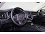 Volvo XC60 T6 Recharge AWD Core Bright - LONG RANGE - Panorama/schuifdak - IntelliSafe Assist & Surround - Parkeercamera achter - Verwarmde voorstoelen, stuur & achterbank - Parkeersensoren voor & achter - Draadloze tel. lader - Elektr. inklapbare trekhaak - 18' LMV