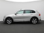 Volkswagen Tiguan 1.4 TSI ACT Highline 150PK DSG R-Line, Pano-schuifdak, Ergo Comfort Stoelen, Achteruitrijcamera, Stoelverwarming, Trekhaak, Full LED, 19" LM Velgen