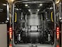 Volkswagen Crafter Bedrijfswagens L3H2 Highline 103kW 140pk 3T GVW 8 vers auto VW Bedrijfswagens Crafter 2.0 30 TDI L3H2 Highline 103kW 140pk 8 vers auto | BPM vrij | Interieur Pakket: Navigatie- en multimediapakket | Trekhaak met vaste kogel (inclusief aanhangwagenstabilisator) | Bijrijdersbank inclusief opbergvak | Navigatiesysteem Discover Media met 10,4" Touch-kleurendisplay |