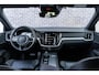 Volvo S60 2.0 B3 R-Design | Adaptieve Cruise Control | Stoelverwarming | Navigatie | Dode hoek detectie BLIS | Elektrische stoelverstelling | 19" velgen | Getint glas | LED koplampen | Keyless | Pilot assist |