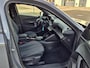 Peugeot 2008 1.2 Hybrid 136PK Allure Automaat | Draadloze Apple Carplay / Android Auto | 17" Licht Metalen Velgen | Parkeersensoren | DAB Ontvanger | Connected services | Dakrails | Dimlichten automatisch