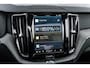 Volvo XC60 T6 Plug-in hybrid AWD Plus Dark | Trekhaak | 360 camera | Adaptive Cruise Control | Google Maps navigatie | Panoramadak | Verwarmbare achterbank/voorstoelen/stuurwiel | Elektrische stoelverstelling | Dodehoekdetectie |