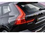 Volvo XC60 T6 Plug-in hybrid AWD Plus Dark | Trekhaak | 360 camera | Adaptive Cruise Control | Google Maps navigatie | Panoramadak | Verwarmbare achterbank/voorstoelen/stuurwiel | Elektrische stoelverstelling | Dodehoekdetectie |