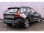 Volvo XC60 T6 Plug-in hybrid AWD Plus Dark | Trekhaak | 360 camera | Adaptive Cruise Control | Google Maps navigatie | Panoramadak | Verwarmbare achterbank/voorstoelen/stuurwiel | Elektrische stoelverstelling | Dodehoekdetectie |