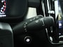 Volvo XC40 1.5 T3 Momentum Pro | Trekhaak | Camera | Stoel verwarming | PDC | Navi | Elek. Achterklep