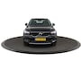 Volvo XC40 1.5 T3 Momentum Pro | Trekhaak | Camera | Stoel verwarming | PDC | Navi | Elek. Achterklep