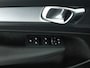 Volvo XC40 1.5 T3 Momentum Pro | Trekhaak | Camera | Stoel verwarming | PDC | Navi | Elek. Achterklep