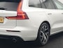 Volvo V60 T6 Twin Engine AWD Momentum Pro Plug In Hybrid 340pk Dealer O.H PHEV | Panodak | Adaptive Cruise | 360 Camera | Head Up | Sportstoelen Verwarmd | Harman & Kardon | Apple Carplay | Blis | Navigatie | Keyless | Virtual | DAB |