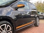 Volkswagen Up! 1.0 BMT high up! / Stoelverwarming / 15 Inch / Alcantara / Cruise control / Camera / Parkeersensoren Achter / Getint glas