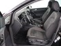 Volkswagen Golf 1.0 TSI R Line | Stoelverwarming | Camera | Virtual Cockpit | Carplay | Adaptive cruise | Massage | Navigatie | Climate control | Parkeerhulp