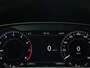 Volkswagen Golf 1.0 TSI R Line | Stoelverwarming | Camera | Virtual Cockpit | Carplay | Adaptive cruise | Massage | Navigatie | Climate control | Parkeerhulp