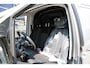 Hyundai Staria 1.6 T-GDI HEV € 12433,- korting !! | 2 zitplaatsen rechtsvoor | Achterruitverwarming | Achteruitrijcamera