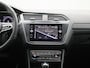 Volkswagen Tiguan 1.5 TSI R-Line Business 150 PK | R-Line | Automaat | Navigatie | Camera| Panoramadak | Trekhaak | Stoelverwarming | Climatronic | Digital Cockpit Pro | Dodehoeksensor | Stuurverwarming | Lendesteun | LED Matrix |