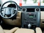 Land Rover Discovery 4.4 V8 SE 7 Persoons | Dealer Onderhouden | Trekhaak | Cruise Control | Luchtvering | Harman & Kardon | Leder | DVD Media Systeem | Schuif/ Kantel Dak | 3x Panoramaview | Stoelverwarming | Achterbank Verwarmd |