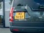 Land Rover Discovery 4.4 V8 SE 7 Persoons | Dealer Onderhouden | Trekhaak | Cruise Control | Luchtvering | Harman & Kardon | Leder | DVD Media Systeem | Schuif/ Kantel Dak | 3x Panoramaview | Stoelverwarming | Achterbank Verwarmd |